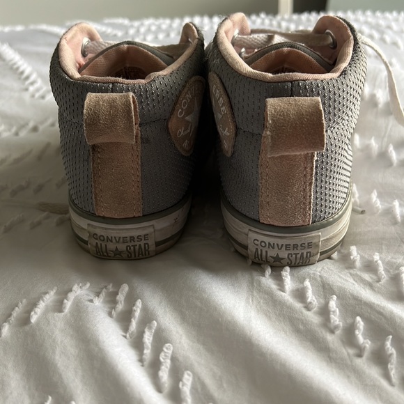 pretty clean, as well as new, just grew out of them nothing wrong with them! ❤️ - Picture 3 of 4